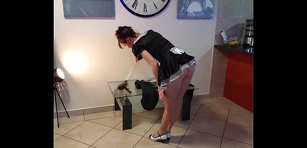 trendsFrench maid gets piss in her face and cleans it